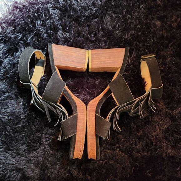 EU 38 Elegant Black Suede Block Heel Sandals - Picture 2 of 10